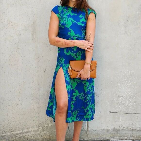 Olivaceous Kelly Back Cutout Midi Dress Green/Blue L NWT - Picture 2 of 8